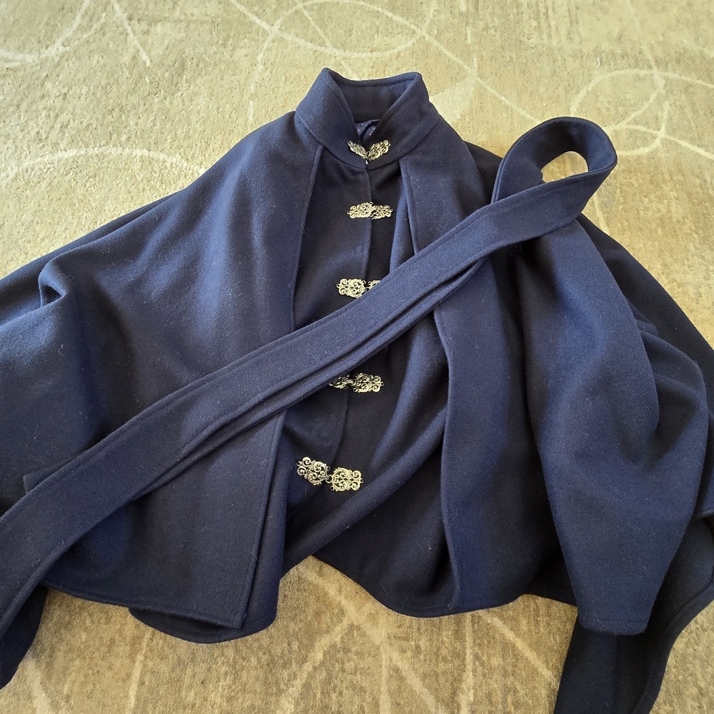 Nurse Cape (Vintage)